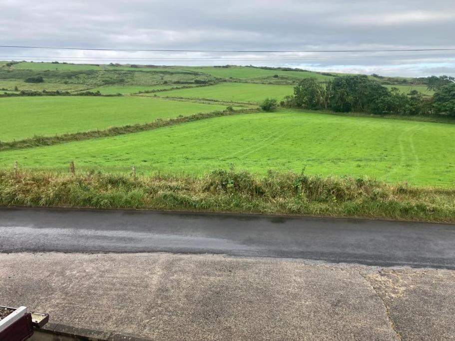 Mcconaghys Glenside Farmhouse Whitepark Bay Ballintoy Bagian luar foto
